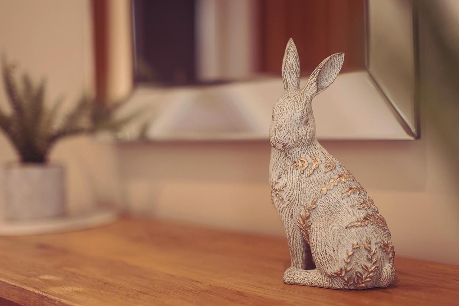 Longlands Inn & Cottages Carnforth Exterior photo A rabbit figurine